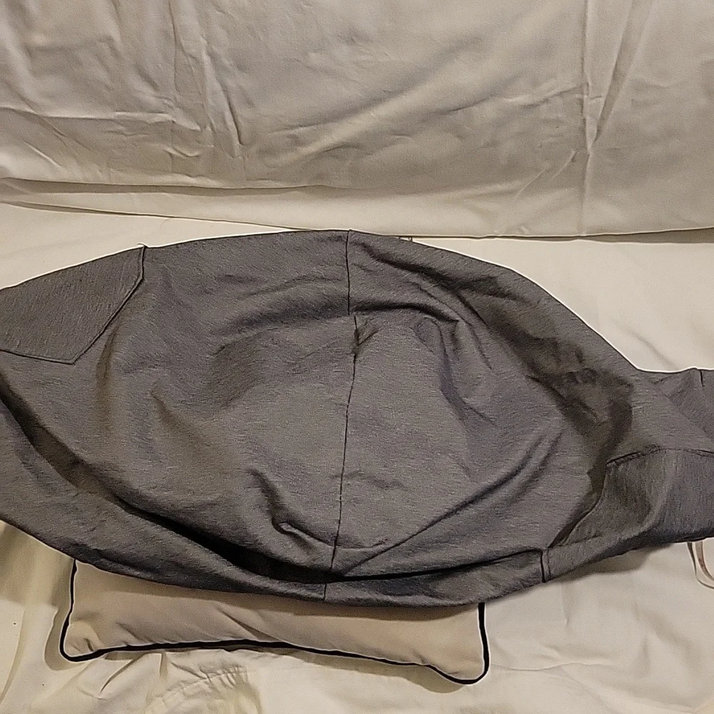 Gray Fabric Pet Carrier. Medium-sized Dogs or Cats.